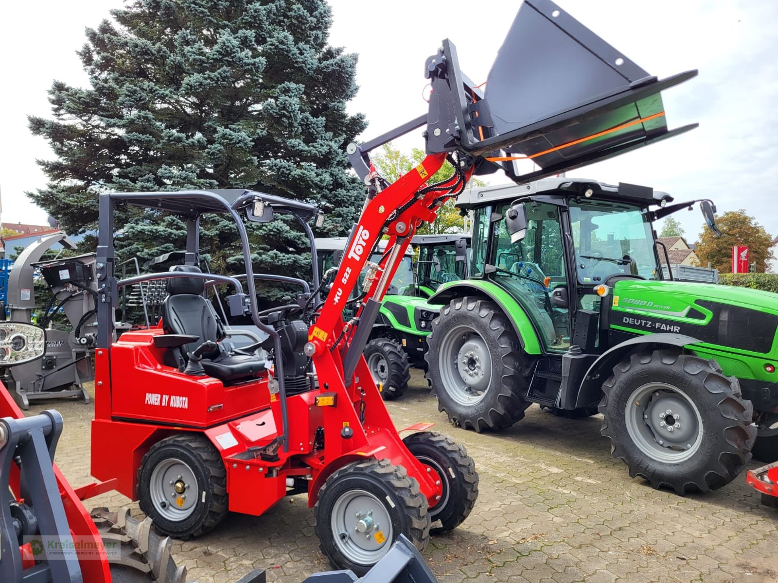 Hoflader des Typs Toyo Mini 522-II Bügel Stage V Kubota + Werkzeugaktion Schaufel + Palettengabel + Schneeschild kostenlos NEU, Neumaschine in Feuchtwangen (Bild 12)