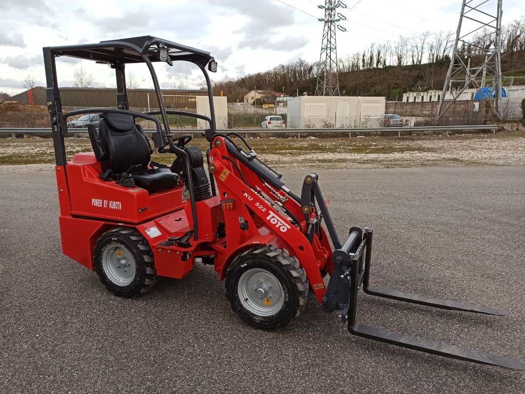 Hoflader Türe ait Toyo Valet de ferme avec Godet Multi-service Disponible, Gebrauchtmaschine içinde BEAUREPAIRE (resim 7)