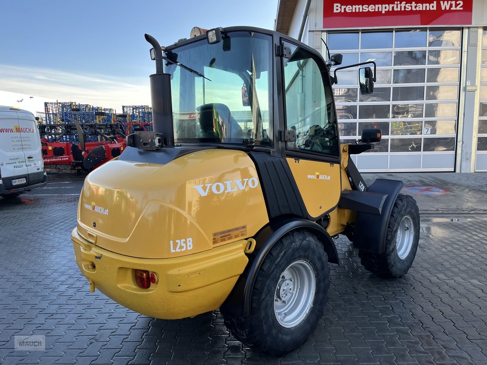 Hoflader des Typs Volvo L25B - P mit Kabine mit Schaufel & PG, Gebrauchtmaschine in Burgkirchen (Bild 15)