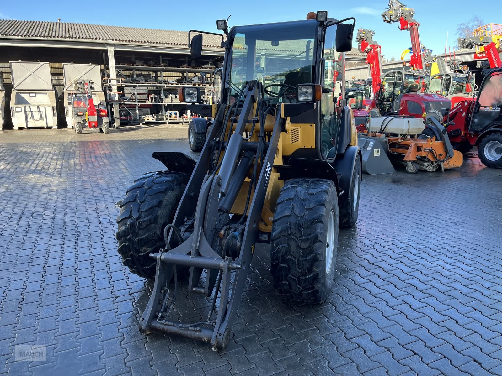 Hoflader des Typs Volvo L25B - P mit Kabine mit Schaufel & PG, Gebrauchtmaschine in Burgkirchen (Bild 10)