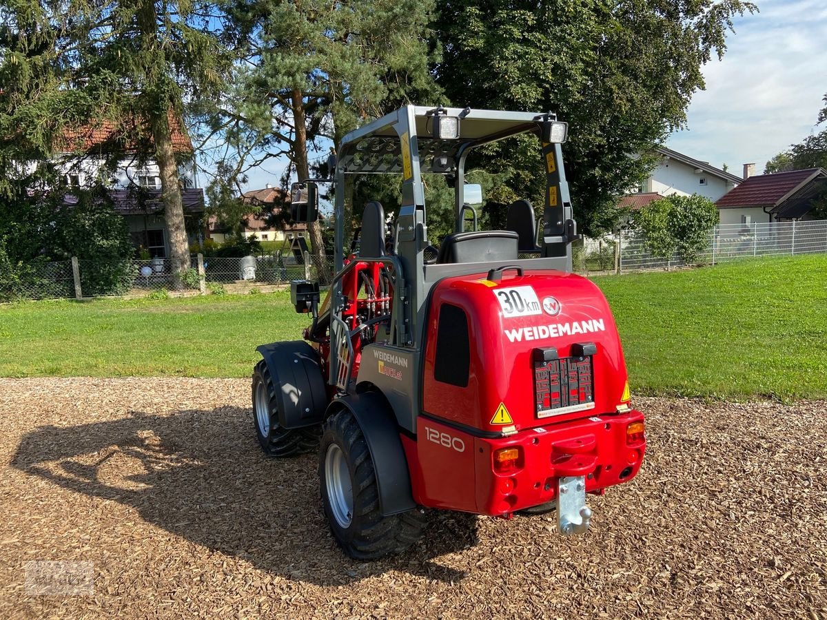 Hoflader van het type Weidemann  1280 Hoftrac, Neumaschine in Burgkirchen (Foto 11)