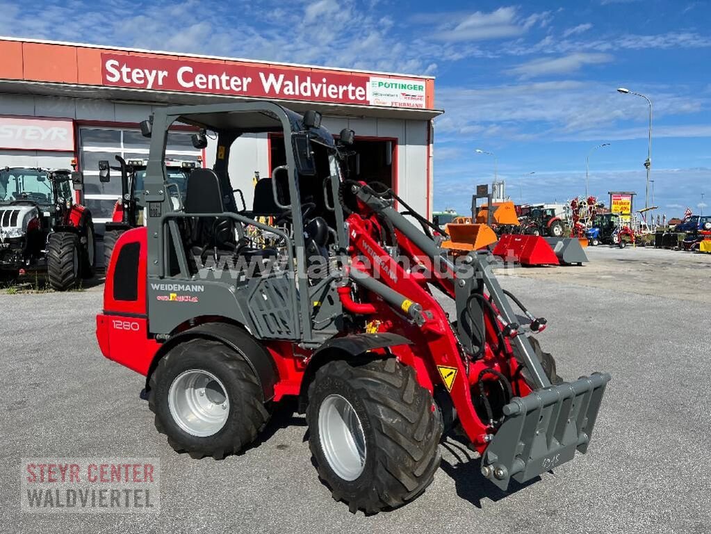 Hoflader of the type Weidemann  1280, Neumaschine in Vitis (Picture 1)