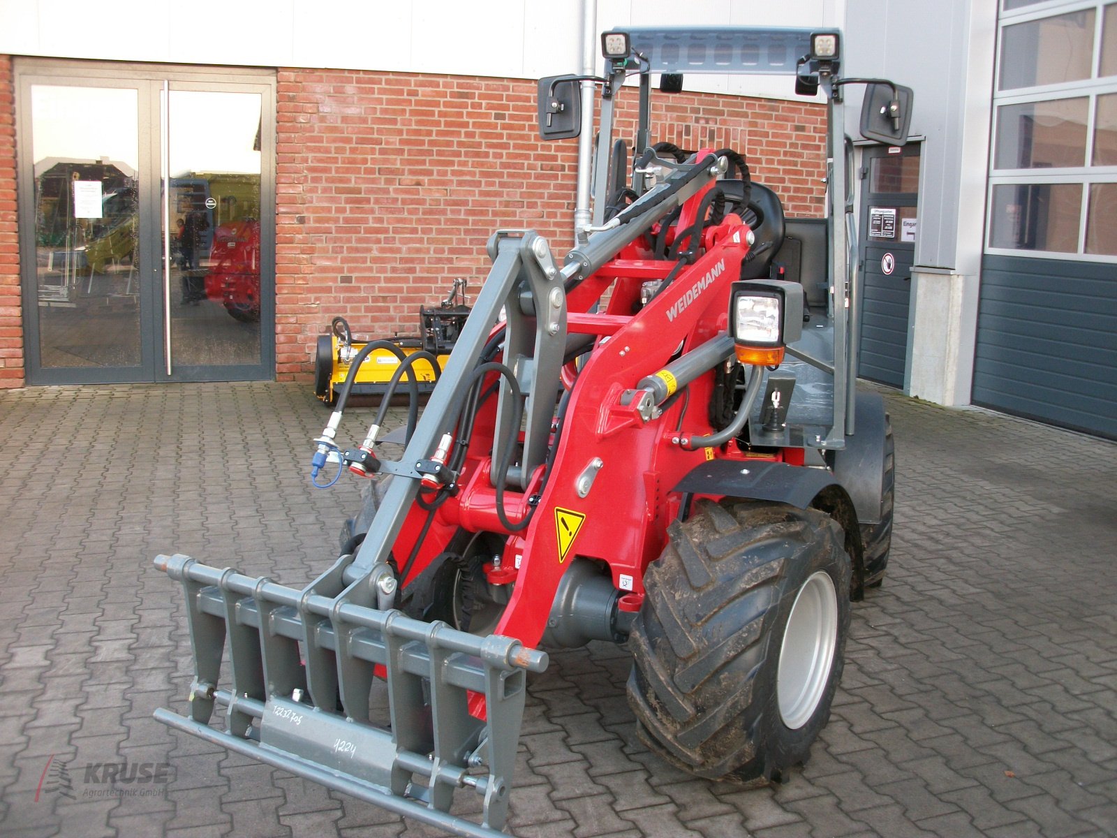 Hoflader Türe ait Weidemann  1280, Neumaschine içinde Fürstenau (resim 2)