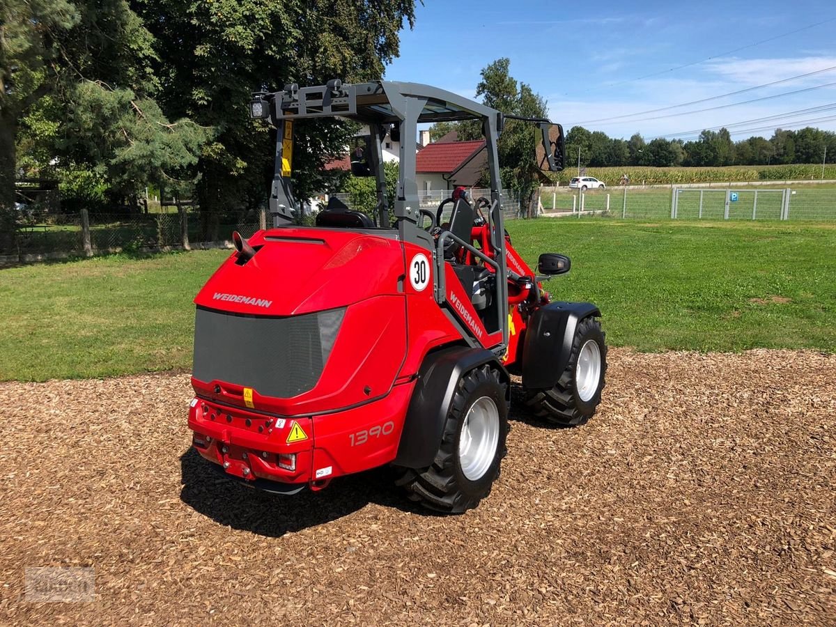 Hoflader typu Weidemann  1390 Hoflader, Neumaschine v Burgkirchen (Obrázok 8)