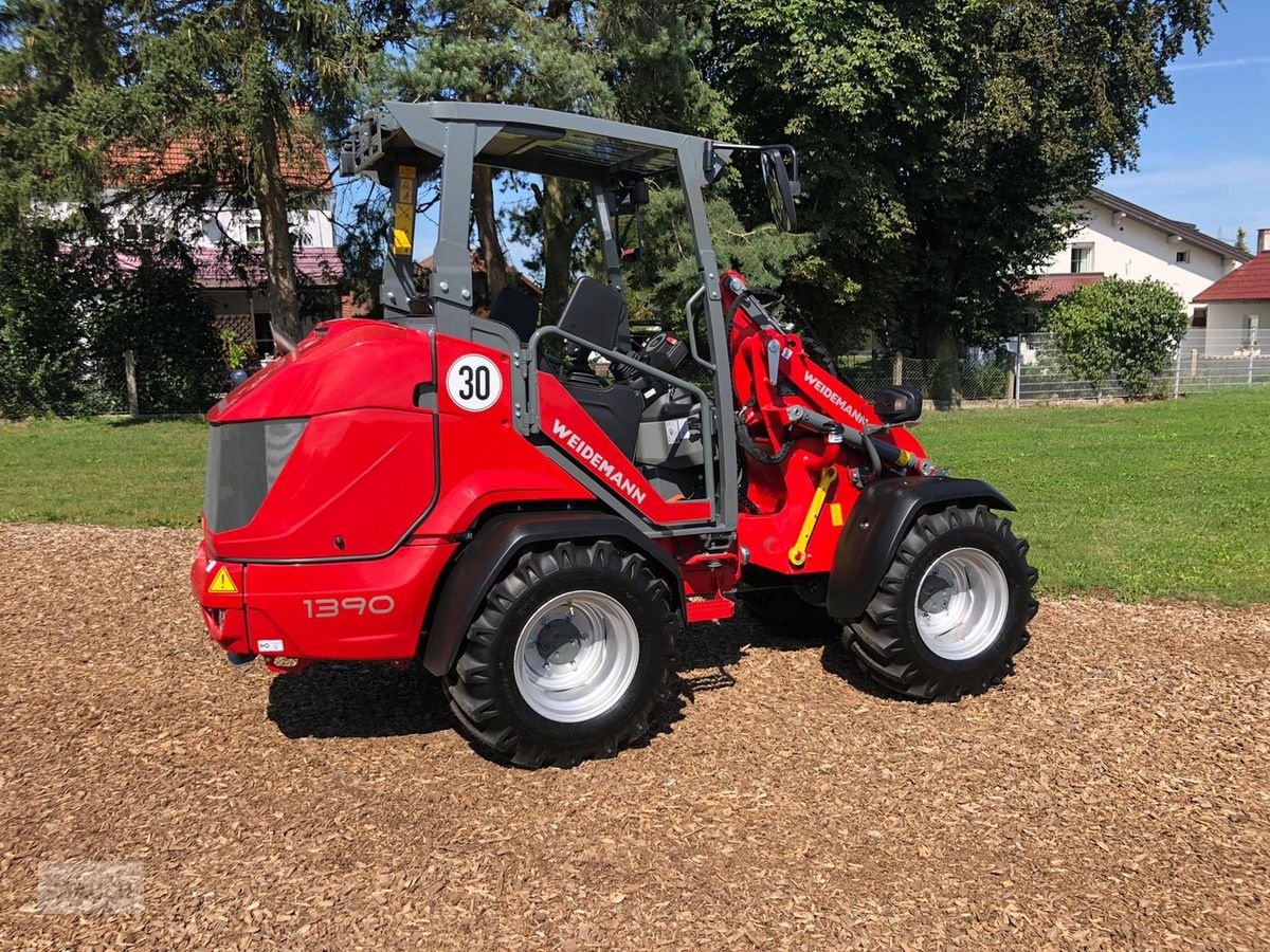 Hoflader van het type Weidemann  1390 Hoflader, Neumaschine in Burgkirchen (Foto 4)