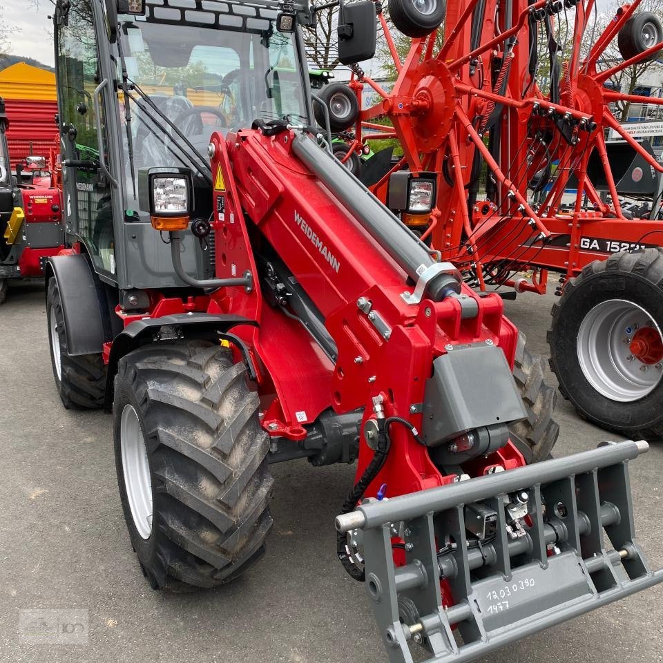 Hoflader des Typs Weidemann  2080T, Neumaschine in Eslohe–Bremke (Bild 1)