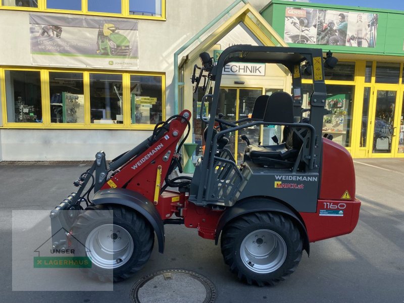 Hoflader of the type Weidemann  Hoftrac 1160, Neumaschine in Wartberg