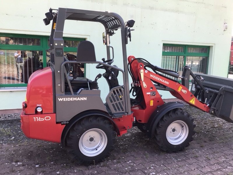 Hoflader van het type Weidemann  Hoftrac 1160, Neumaschine in Löwenberger Land (Foto 2)