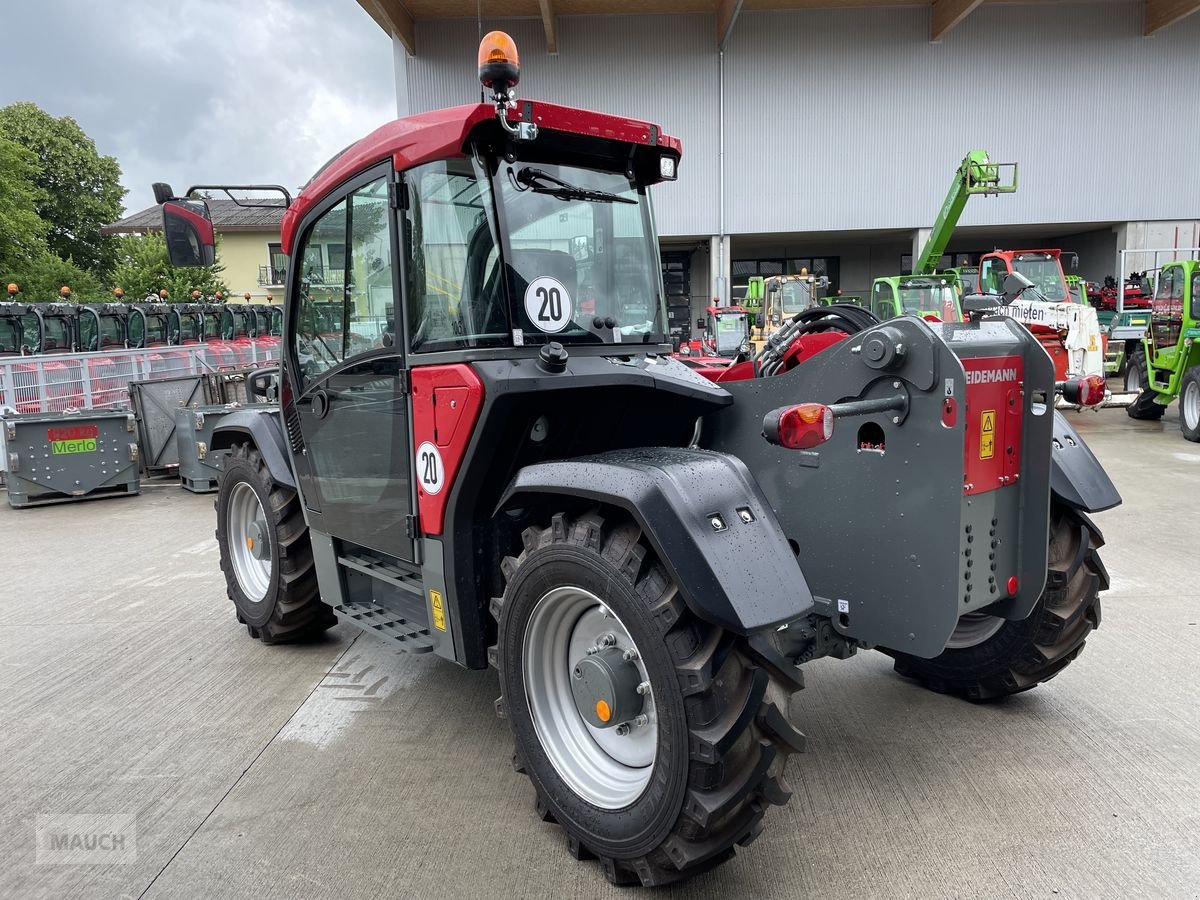 Hoflader of the type Weidemann  T 7035 Teleskoplader, Neumaschine in Burgkirchen (Picture 17)