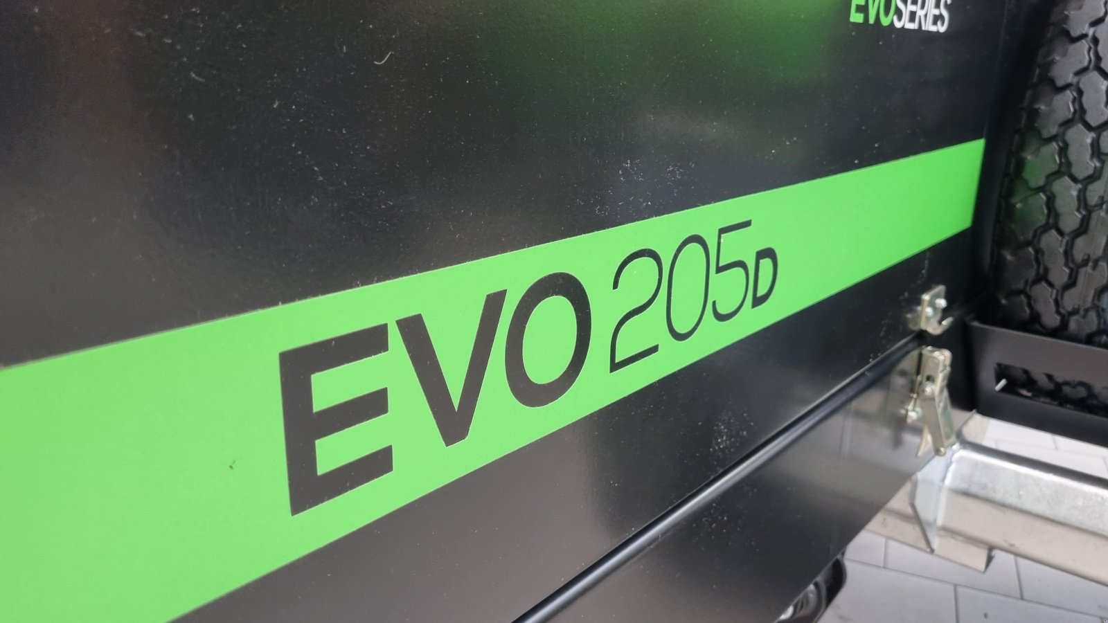 Holzhacker & Holzhäcksler del tipo GreenMech EVO 205 D Ausstellungsgerät, Neumaschine en Olpe (Imagen 7)