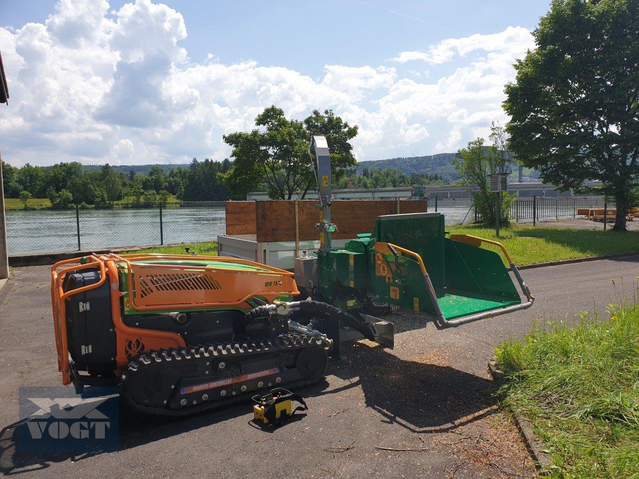 Holzhacker & Holzhäcksler of the type HS 170 HY Holzhacker /Holzhäcksler für Radlader /Funkraupe, Neumaschine in Schmallenberg (Picture 9)