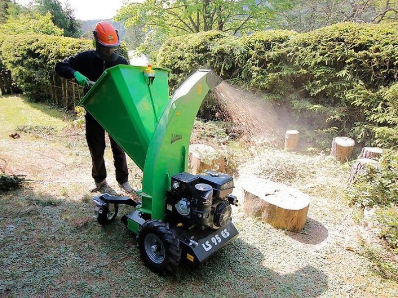 Holzhacker & Holzhäcksler typu laski Holzschredder Holzhäcksler Holzhacker Buschholzhäcksler, Gebrauchtmaschine w Schmallenberg (Zdjęcie 1)