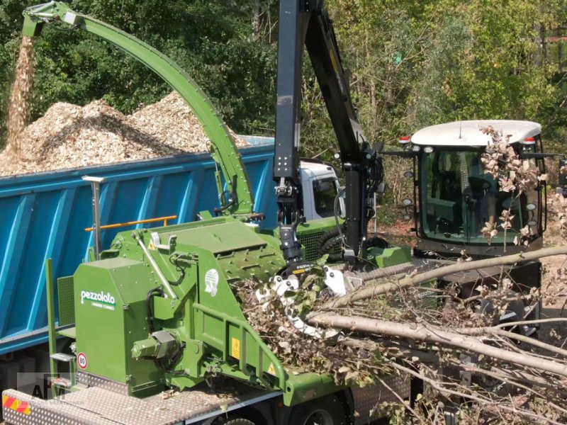 Holzhacker & Holzhäcksler of the type Pezzolato Tornado, Neumaschine in Gotteszell