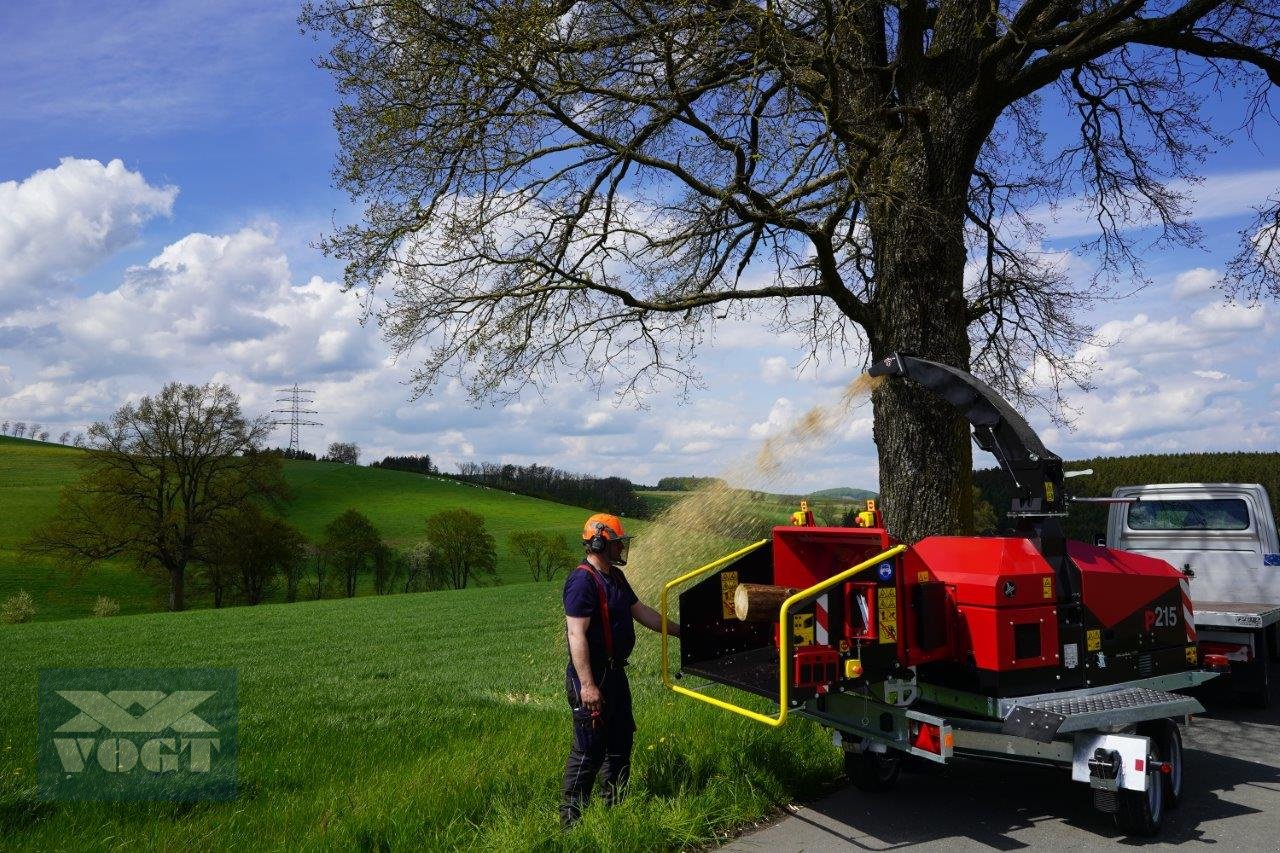 Holzhacker & Holzhäcksler of the type TP 215 MOBILE Holzhäcksler mit Dieselmotor und 270°Drehkranz, Neumaschine in Schmallenberg (Picture 5)