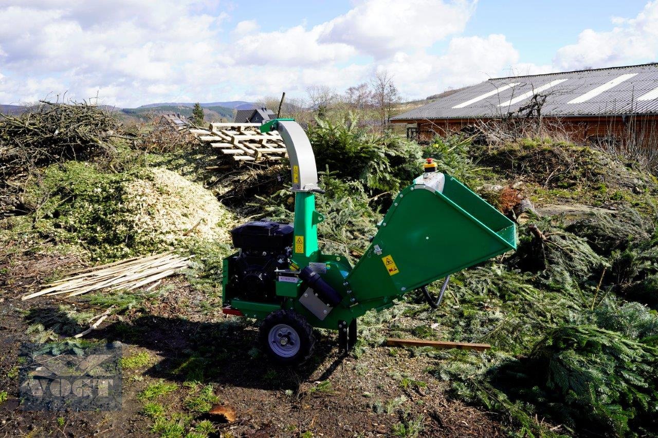 Holzhäcksler & Buschhacker typu HS 100 M PRO Holzhäcksler /Holzhacker /Holzschredder mit Benzinmotor, Neumaschine v Schmallenberg (Obrázok 7)