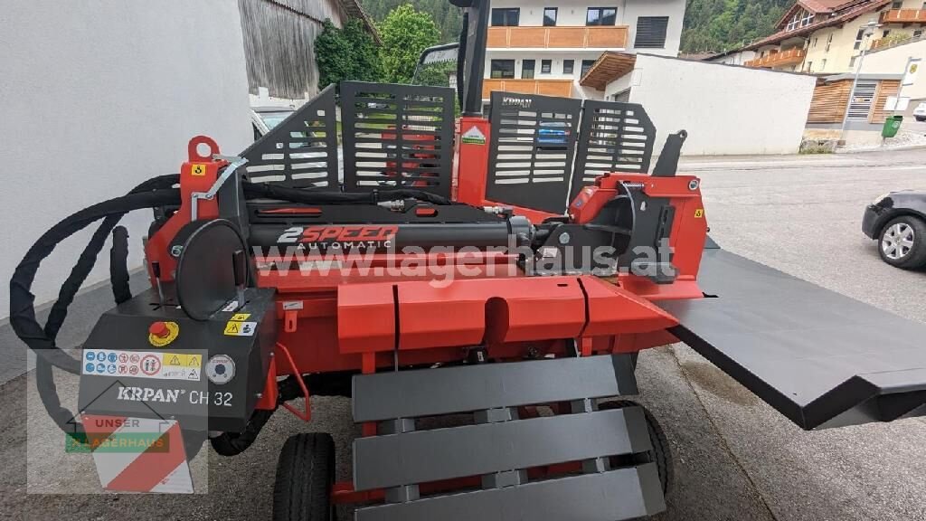 Holzspalter van het type Krpan CH 32, Neumaschine in Schlitters (Foto 1)