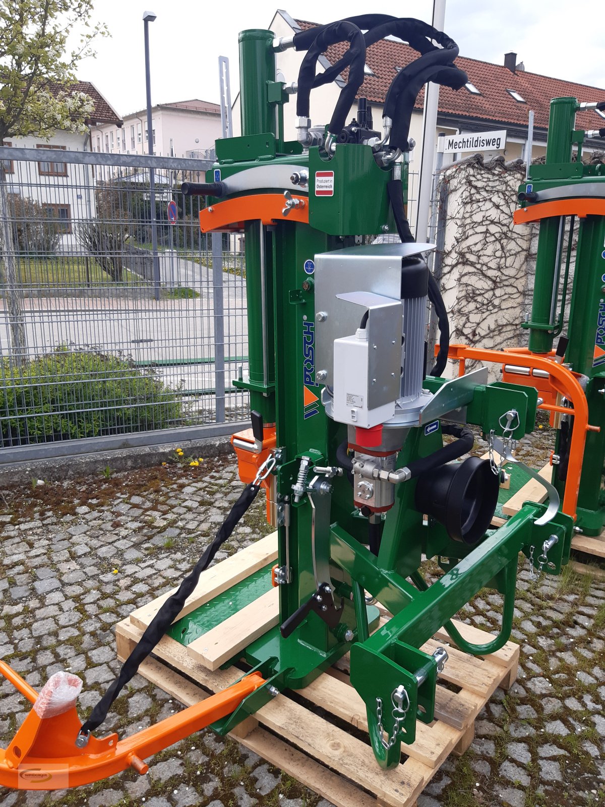 Holzspalter van het type Posch HydroCombi 16 Lagermaschine Sofort Verfügbar, Neumaschine in Frontenhausen (Foto 2)