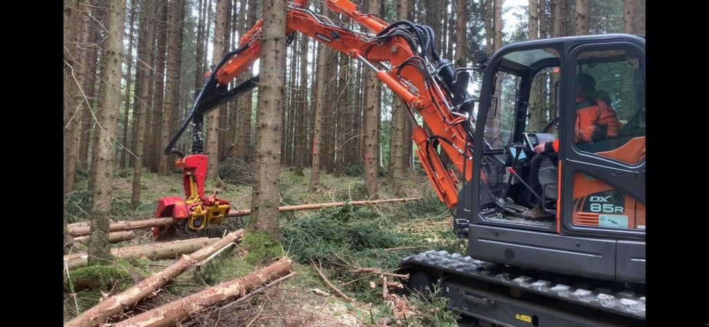 Holzvollernter del tipo Doosan DX 85 Harvester Woody, Neumaschine en Hutthurm (Imagen 2)