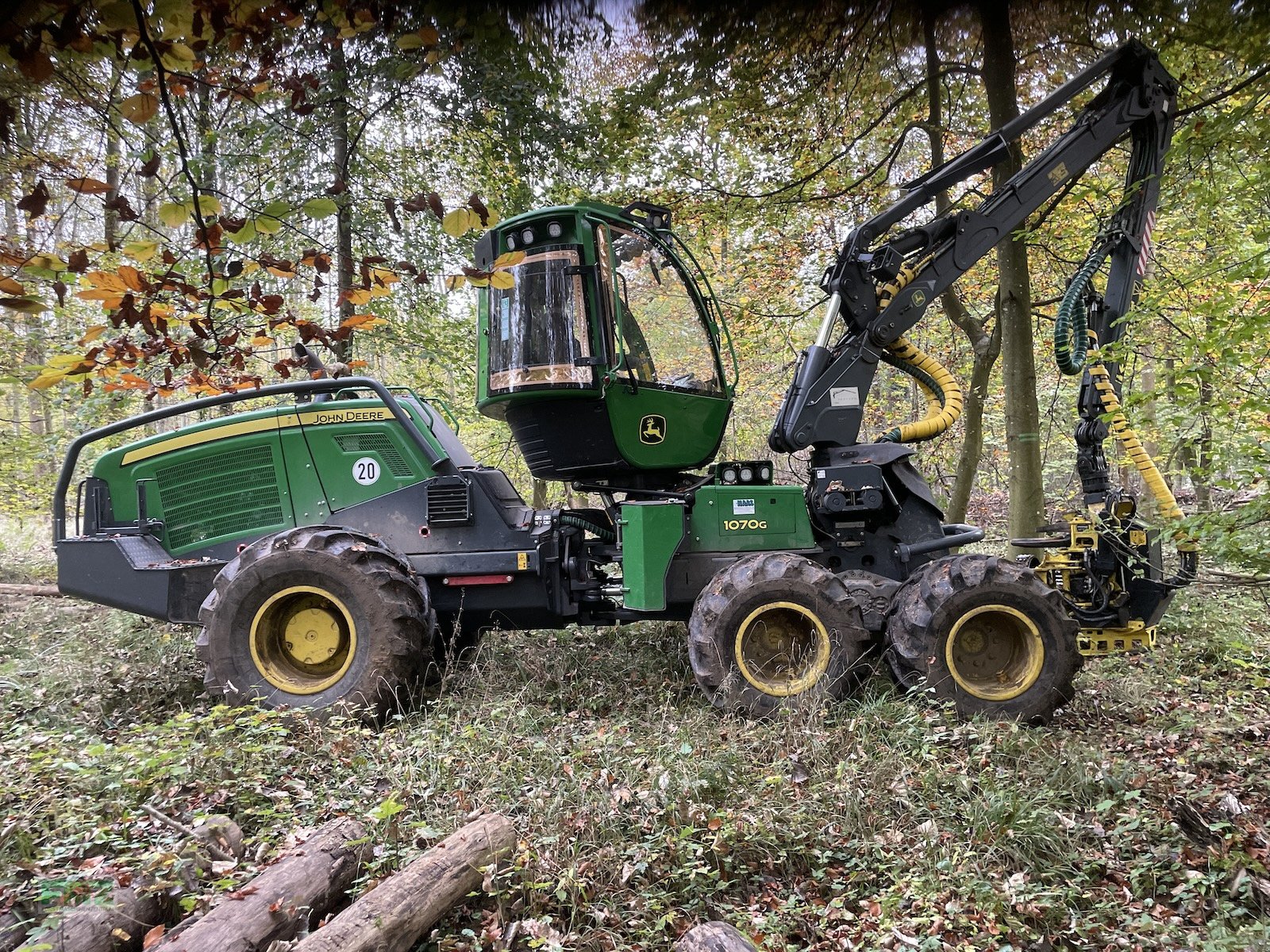 Holzvollernter du type John Deere 1070G, Gebrauchtmaschine en Leinburg (Photo 4)