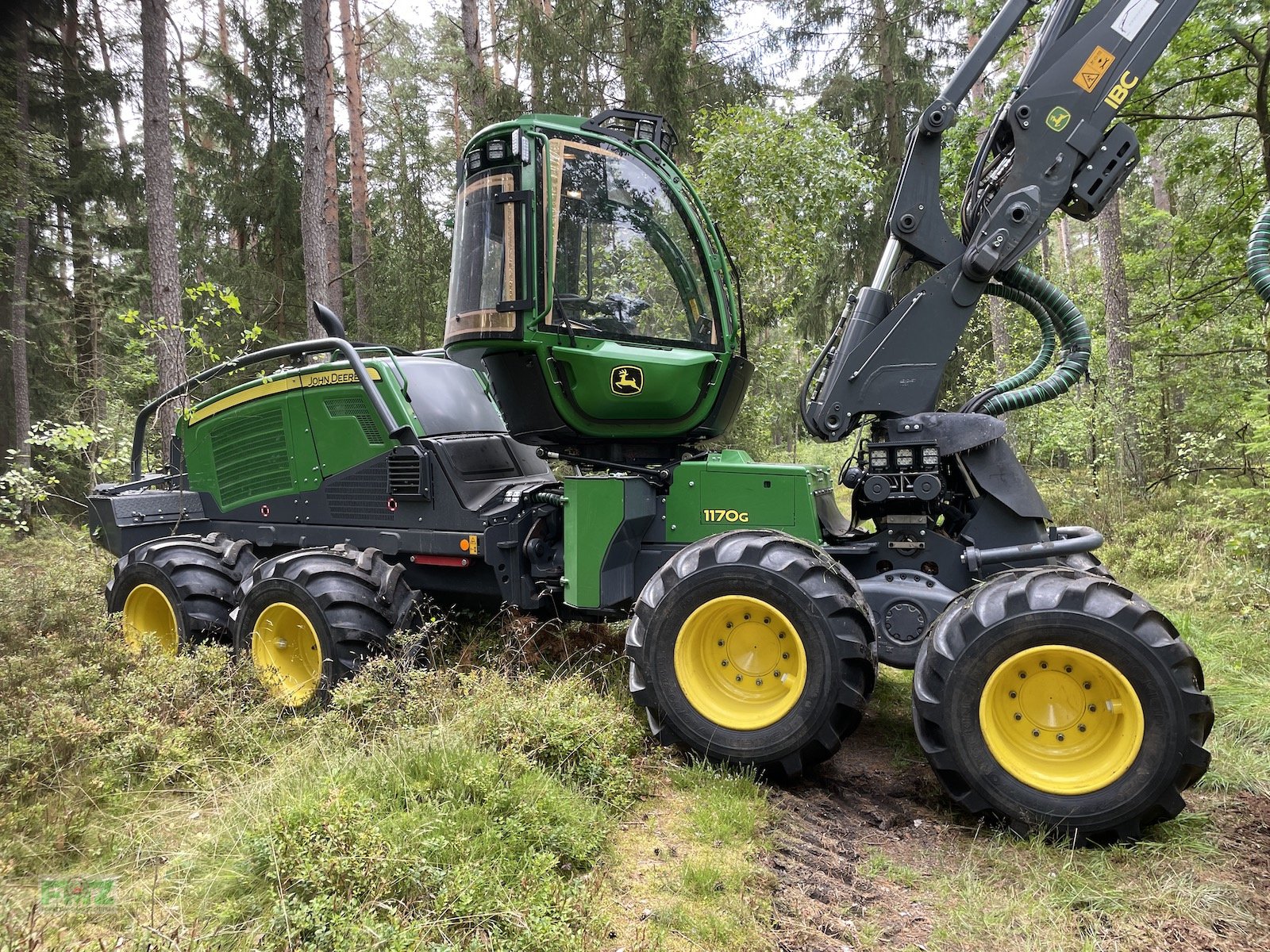 Holzvollernter van het type John Deere 1170G 8WD, Gebrauchtmaschine in Leinburg (Foto 2)