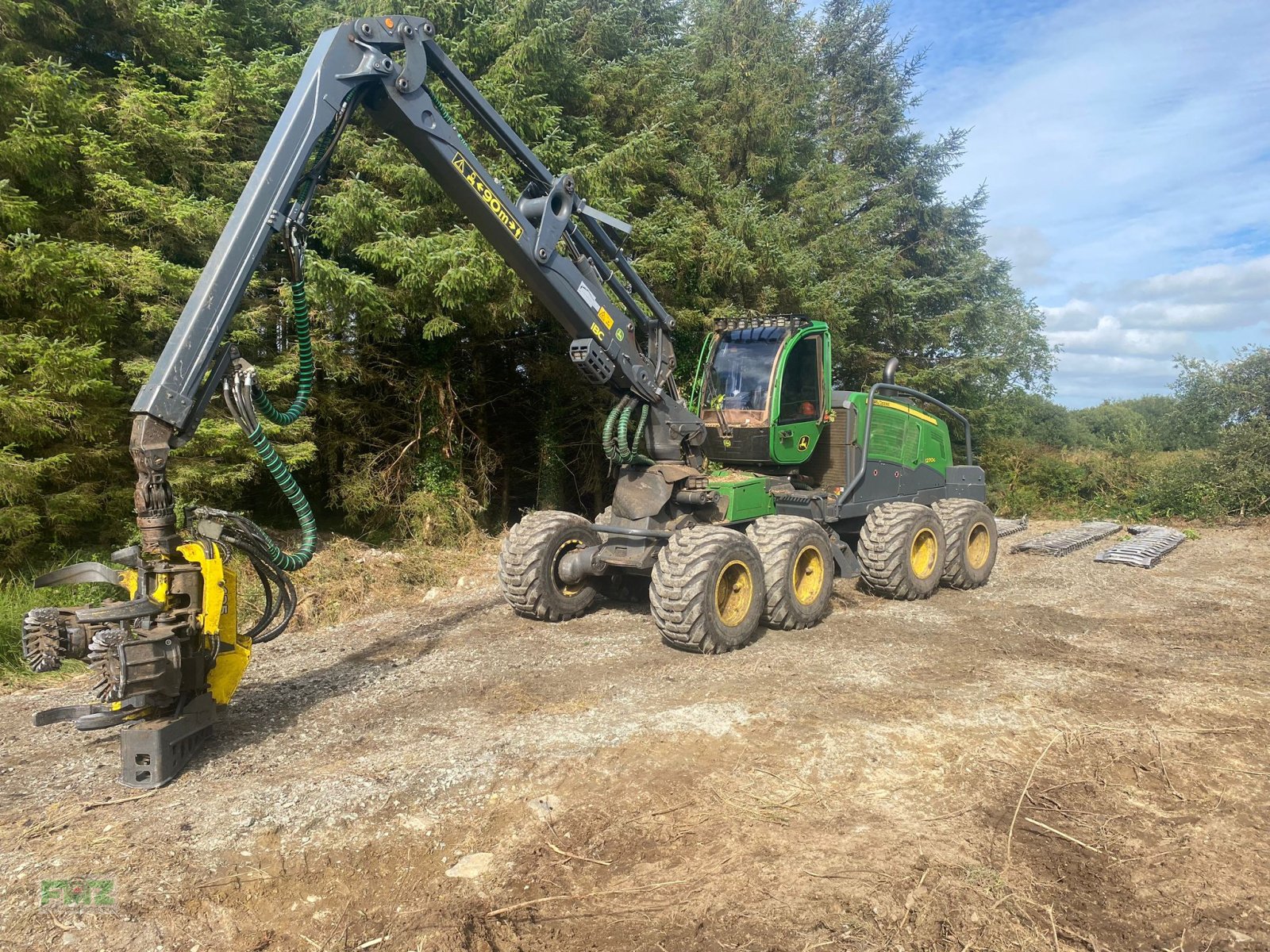 Holzvollernter типа John Deere 1270G 8WD, Gebrauchtmaschine в Leinburg (Фотография 1)