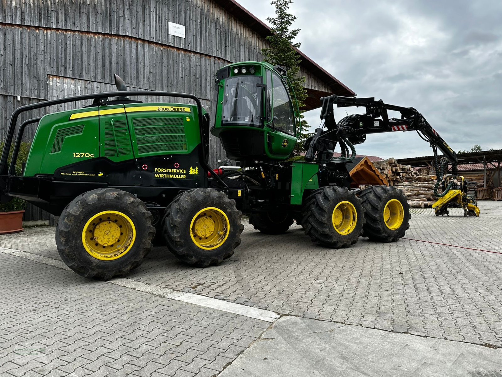 Holzvollernter Türe ait John Deere 1270G, Gebrauchtmaschine içinde Gerzen (resim 1)