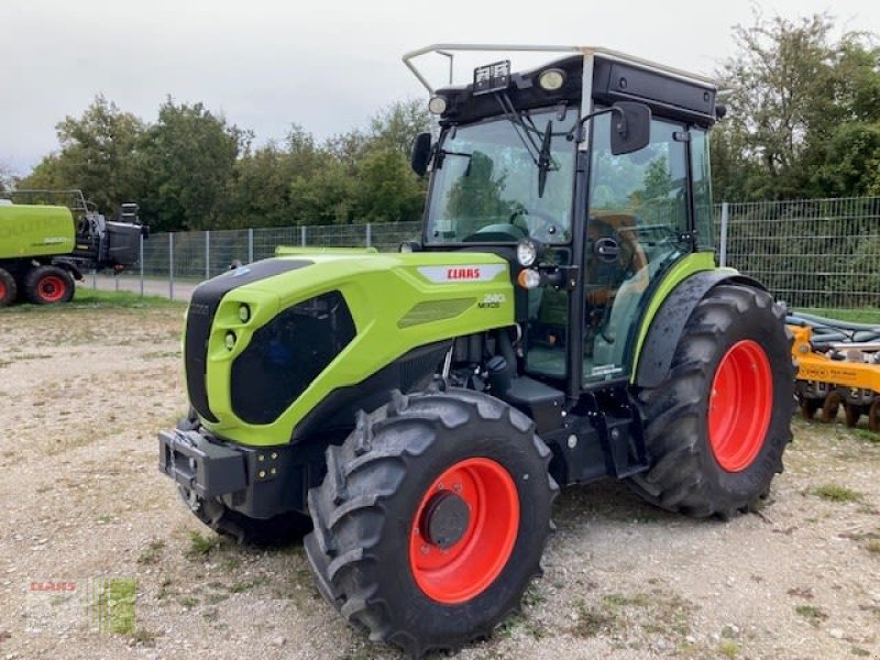 Hopfentraktor Türe ait CLAAS NEXOS 240 L Advanced, Vorführmaschine içinde Vohburg (resim 1)