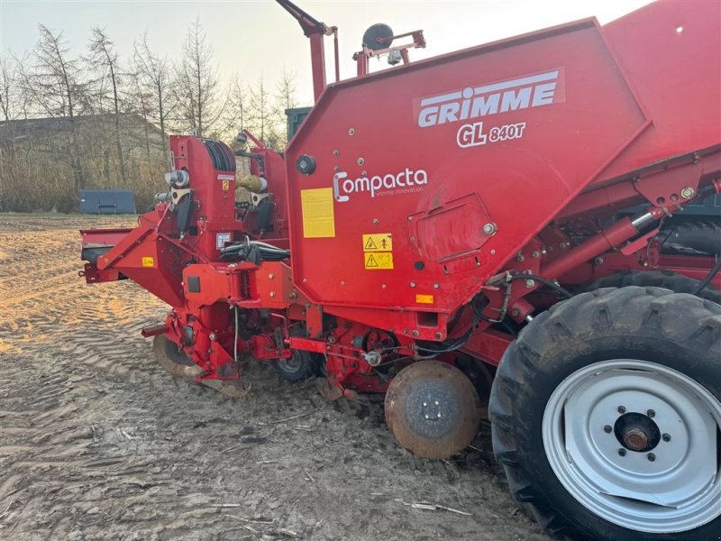 Kartoffellegemaschine of the type Grimme GL-840 Compacta // 8 rækket // 3m bred på vejen, Gebrauchtmaschine in Tønder