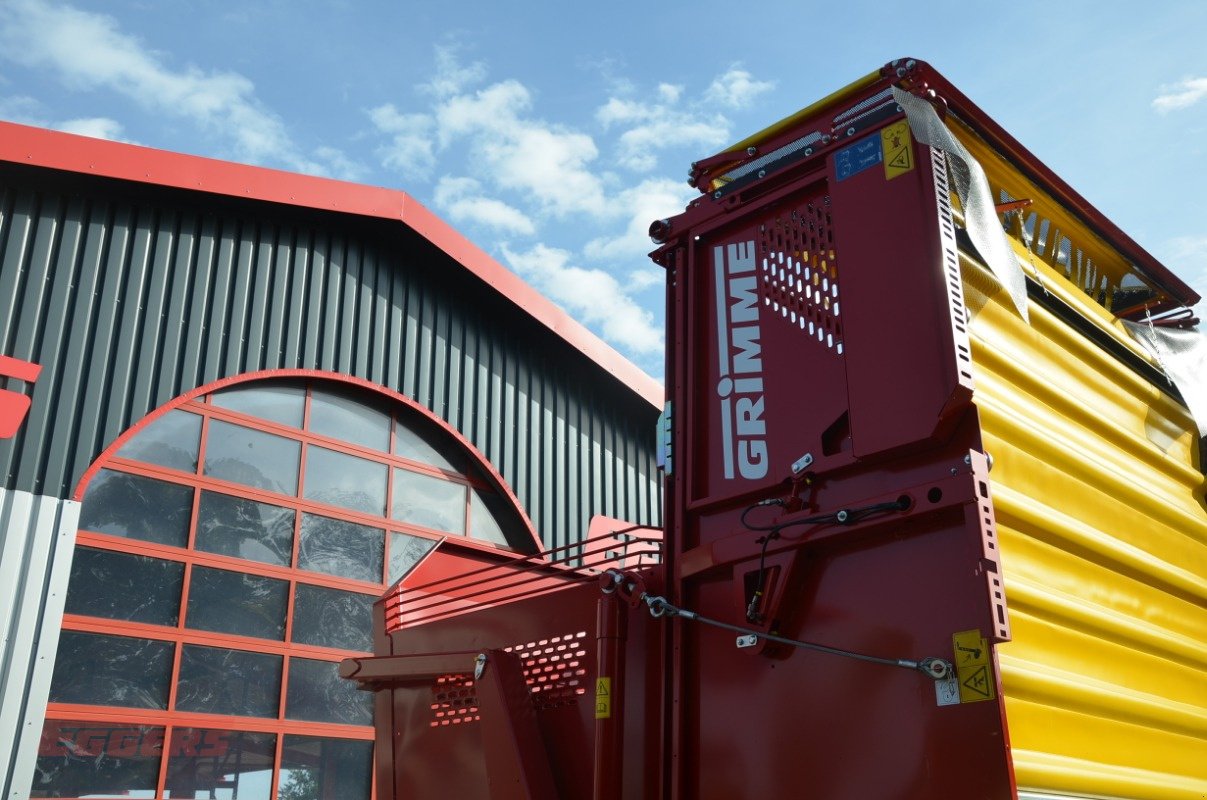 Kartoffelroder van het type Grimme SE 75-55 SB, Neumaschine in Suhlendorf (Foto 18)