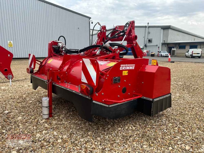 Kartoffelvollernter of the type Grimme HT 210, Neumaschine in Boston