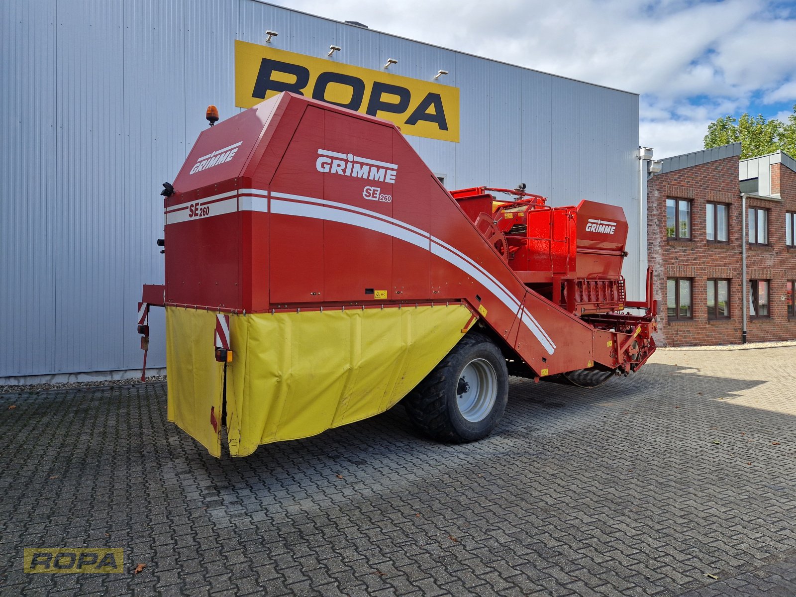 Kartoffelvollernter des Typs Grimme SE 260 UB, Neumaschine in Viersen (Bild 2)