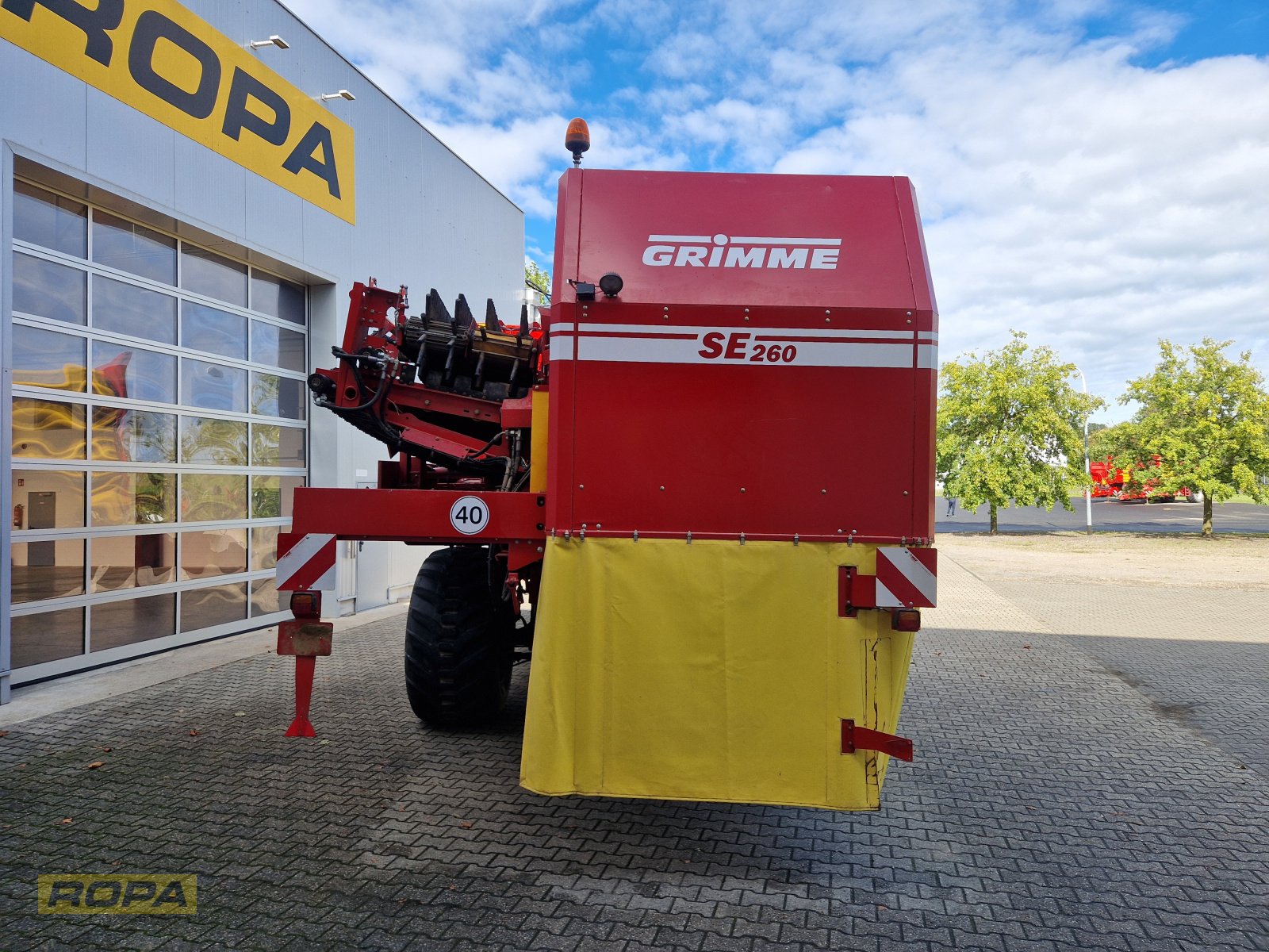 Kartoffelvollernter des Typs Grimme SE 260 UB, Neumaschine in Viersen (Bild 3)