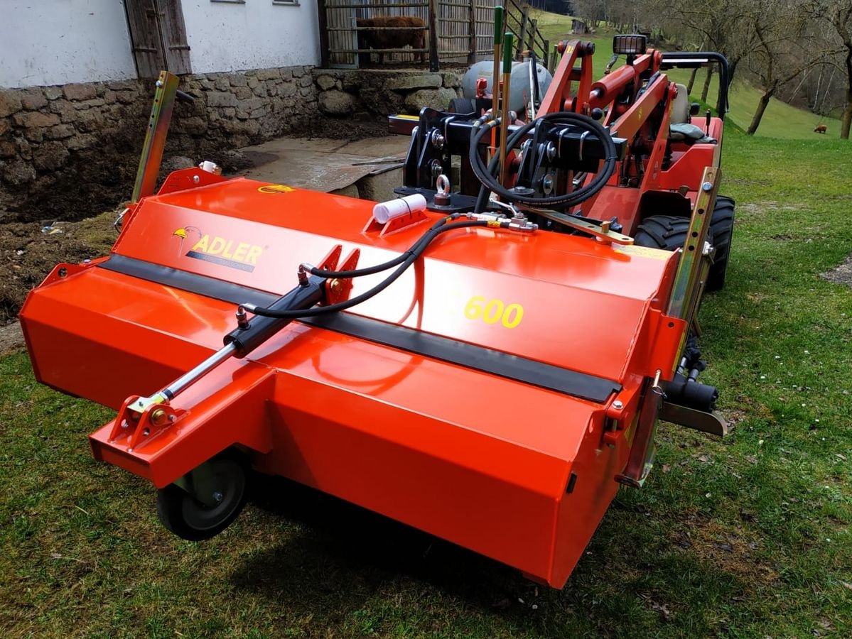 Kehrmaschine del tipo Adler Arbeitsmaschinen K600 KEHRMASCHINE Hoflader Radlader Teleskoplade, Neumaschine en Aigen-Schlägl (Imagen 19)