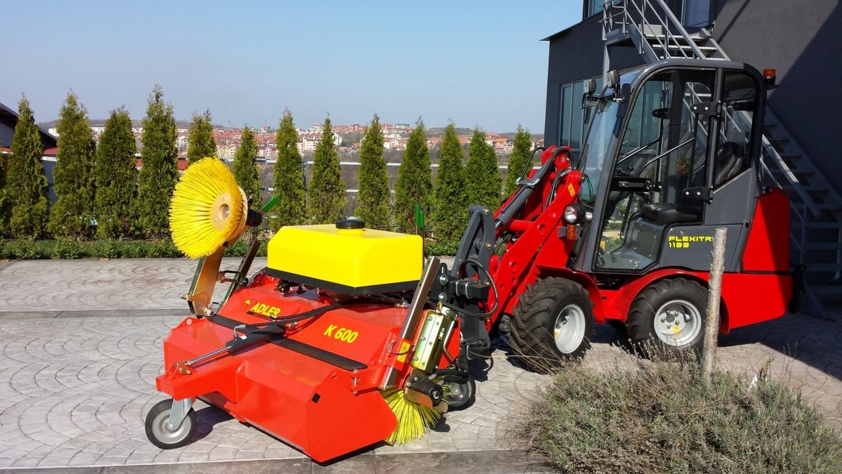 Kehrmaschine del tipo Adler Arbeitsmaschinen K600 KEHRMASCHINE Hoflader Radlader Teleskoplade, Neumaschine en Aigen-Schlägl (Imagen 1)