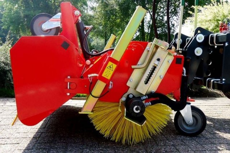 Kehrmaschine des Typs Adler Arbeitsmaschinen K600 KEHRMASCHINE Hoflader Radlader Teleskoplade, Neumaschine in Aigen-Schlägl (Bild 4)