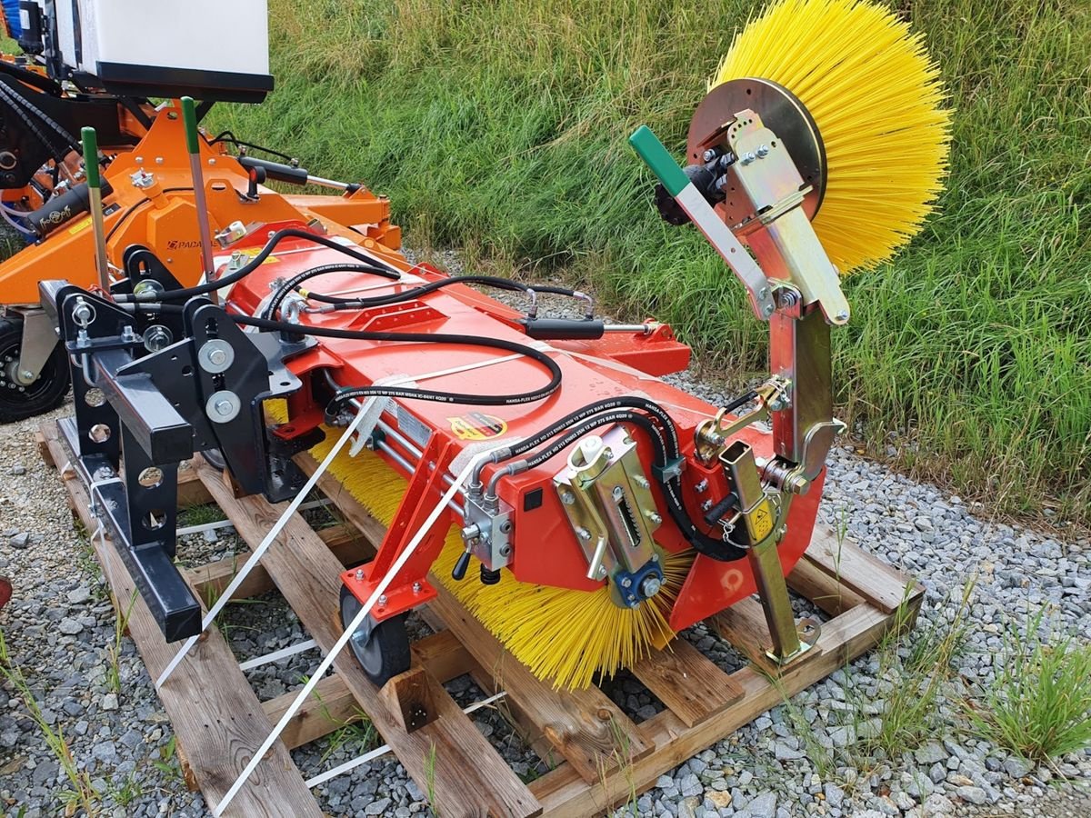 Kehrmaschine del tipo Adler Arbeitsmaschinen K600 KEHRMASCHINE Hoflader Radlader Teleskoplade, Neumaschine In Aigen-Schlägl (Immagine 10)