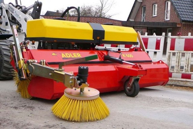 Kehrmaschine des Typs Adler Arbeitsmaschinen K600 KEHRMASCHINE Hoflader Radlader Teleskoplade, Neumaschine in Aigen-Schlägl (Bild 2)