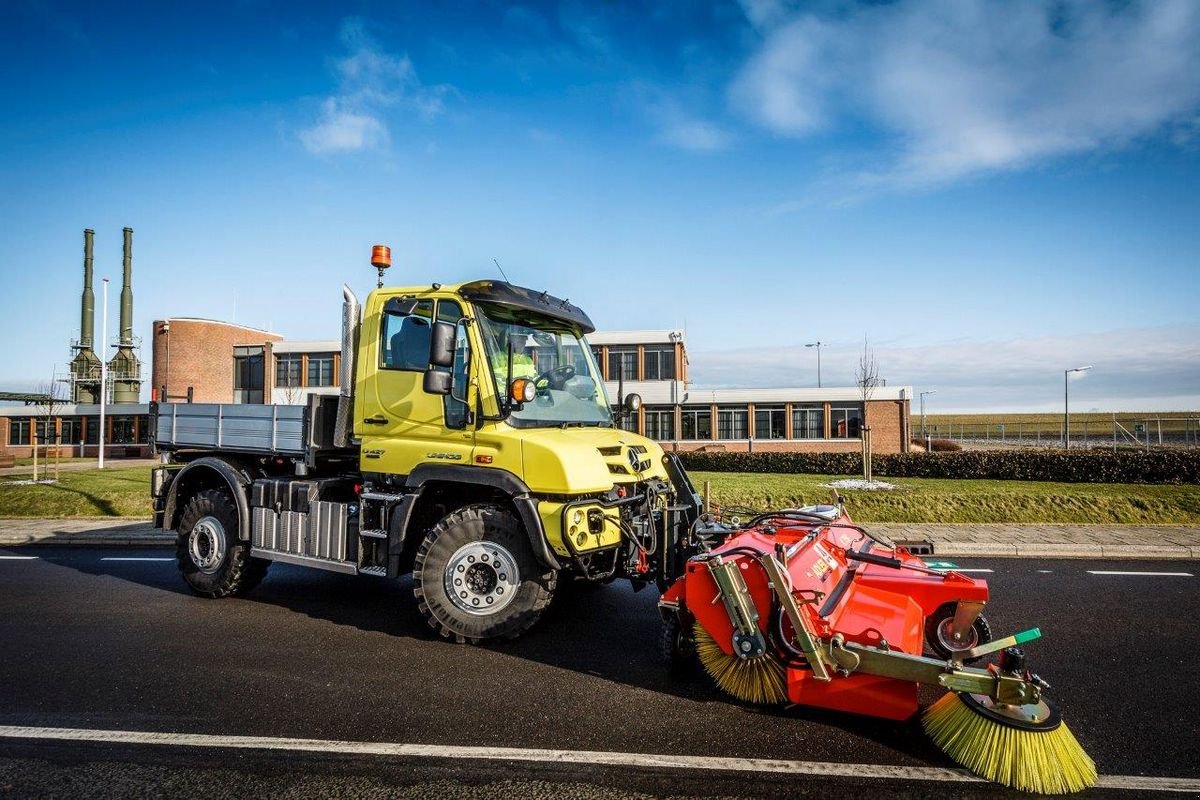 Kehrmaschine от тип Adler Arbeitsmaschinen K750 KEHRMASCHINE Radlader Teleskoplader Traktor, Neumaschine в Aigen-Schlägl (Снимка 10)