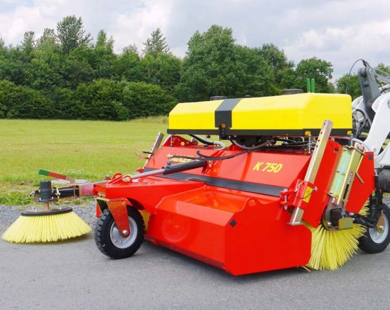 Kehrmaschine van het type Adler Arbeitsmaschinen K750 KEHRMASCHINE Radlader Teleskoplader Traktor, Neumaschine in Aigen-Schlägl (Foto 12)