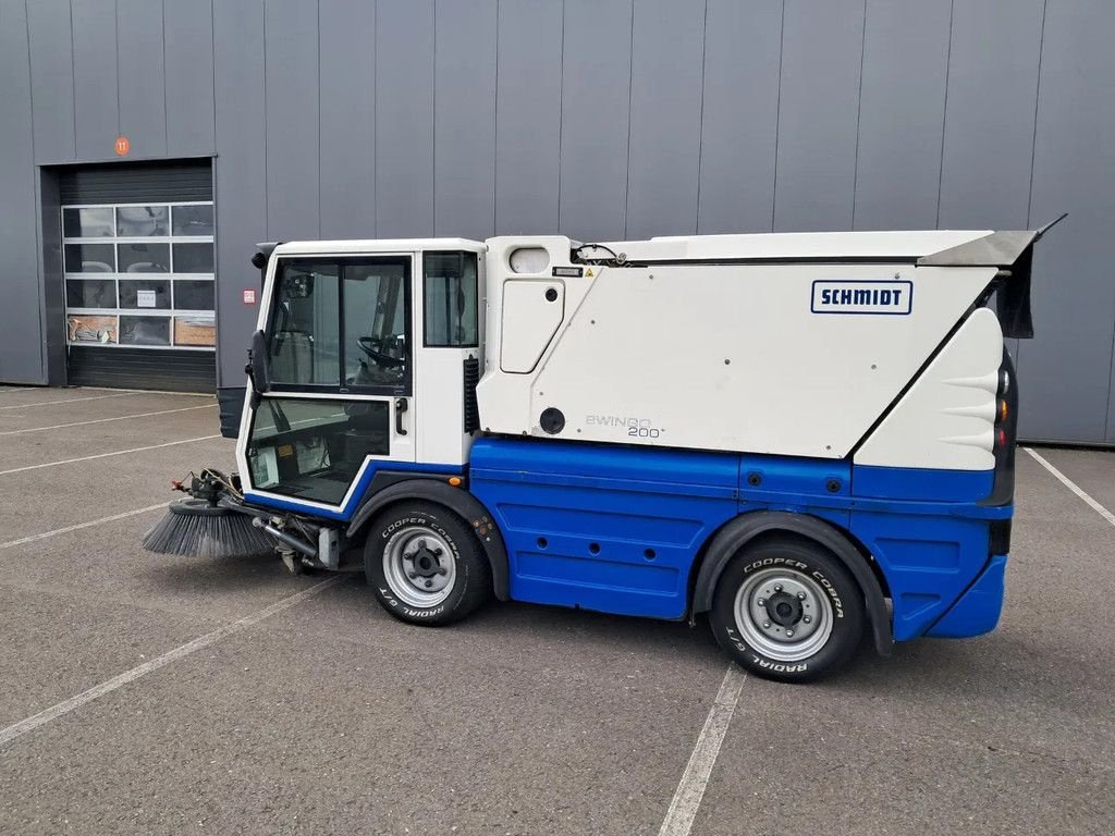 Kehrmaschine van het type Aebi Swingo 200+ Compact, 62kw automatic, Gebrauchtmaschine in Groningen (Foto 3)