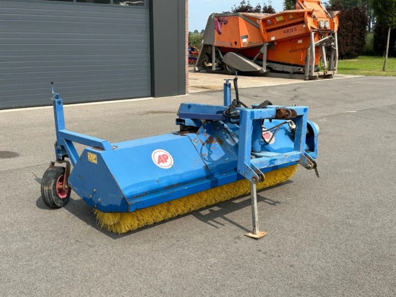 Kehrmaschine van het type AP VHZ 2500, Gebrauchtmaschine in BENNEKOM (Foto 1)