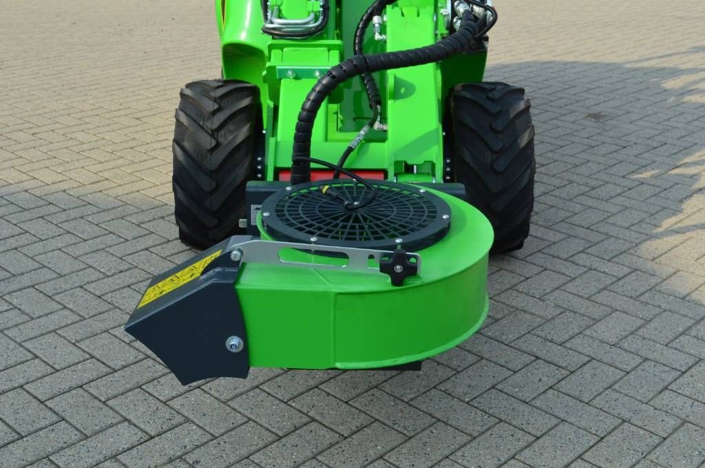 Kehrmaschine van het type Avant hydraulische bladblazer, Neumaschine in Erichem (Foto 8)