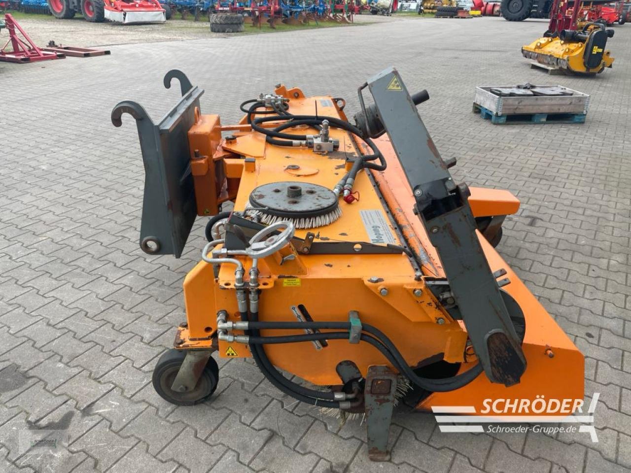 Kehrmaschine от тип Bema 35 DUAL, Gebrauchtmaschine в Wildeshausen (Снимка 4)