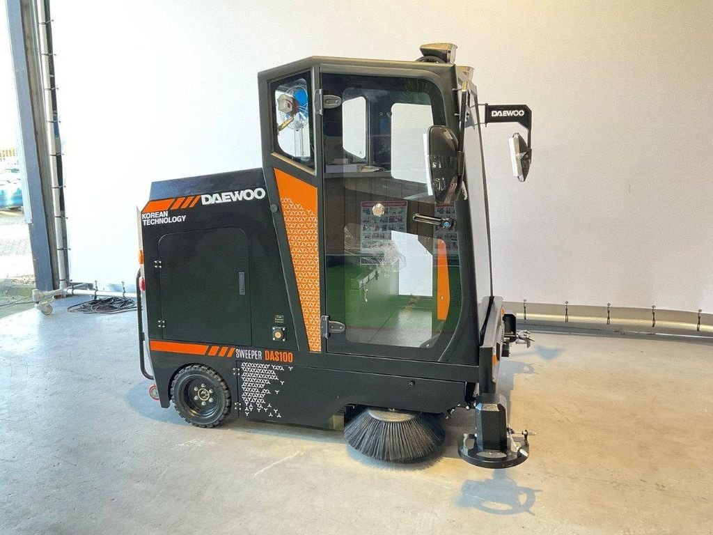 Kehrmaschine tip Daewoo DAS 100, Neumaschine in Antwerpen (Poză 3)