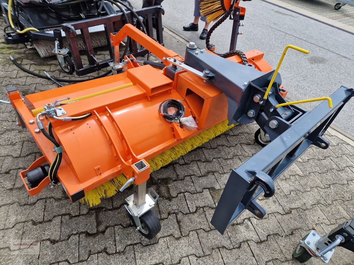 Kehrmaschine Türe ait Dominator Sonderabverkauf 180cm + 220 cm, Gebrauchtmaschine içinde Tarsdorf (resim 6)