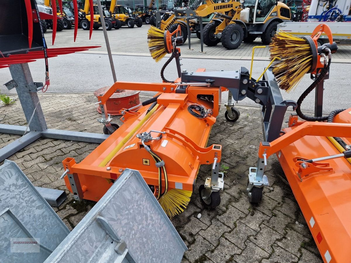 Kehrmaschine van het type Dominator Sonderabverkauf 220 cm, Gebrauchtmaschine in Tarsdorf (Foto 4)