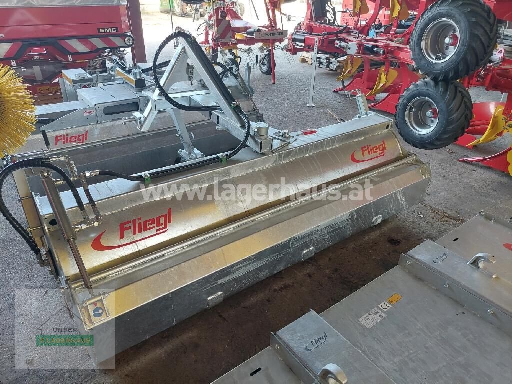 Kehrmaschine του τύπου Fliegl ECONOMY 2300, Neumaschine σε Haag (Φωτογραφία 1)