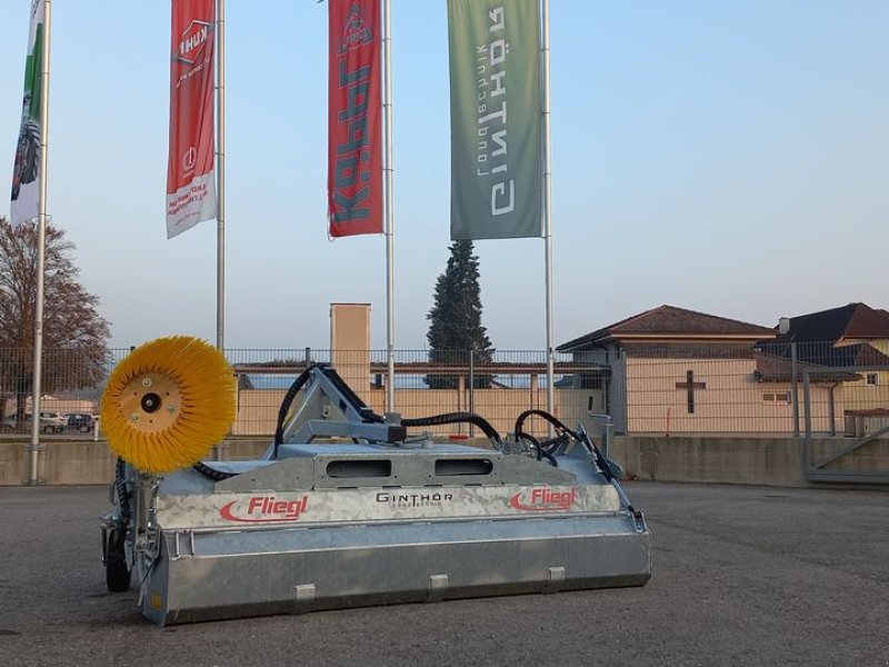 Kehrmaschine van het type Fliegl KEH 2,3m  Typ 600, Gebrauchtmaschine in Saxen (Foto 1)