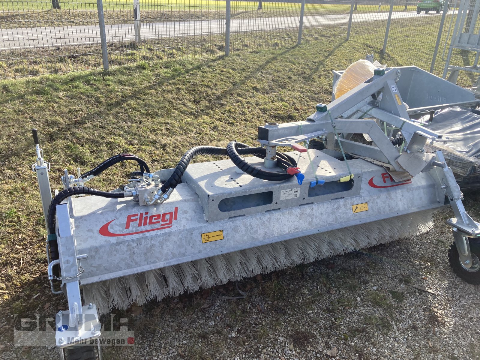 Kehrmaschine tipa Fliegl KEH 230 Kehrmaschine, Neumaschine u Germaringen (Slika 1)