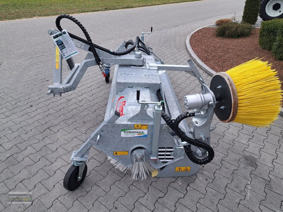 Kehrmaschine del tipo Fliegl Kehrmaschine 2300, Neumaschine In Aurolzmünster (Immagine 7)